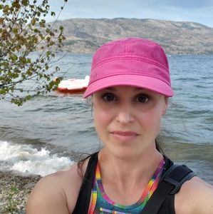 Meet your Posher, Debbie